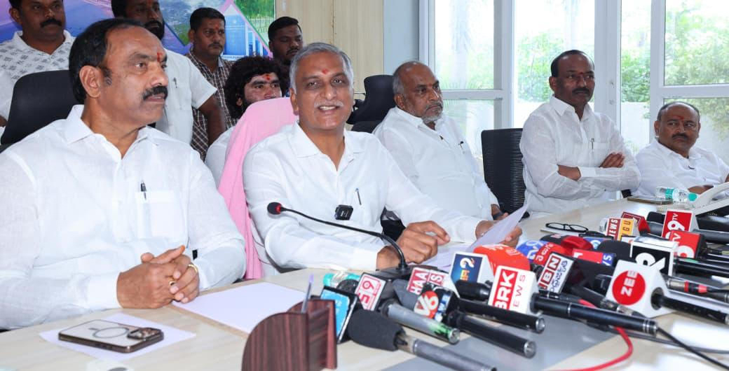 శ్రమ మాది.. శిలాఫలకం రేవంత్‌ది