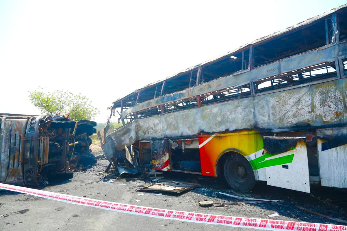 మార్కాపురం వద్ద ఘోర బస్సు ప్రమాదం