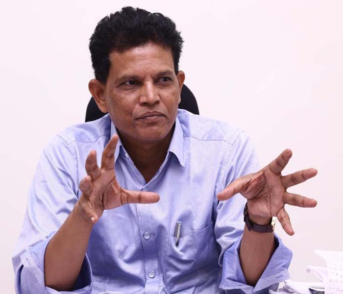 విద్యా కమిషన్ చైర్మన్ పదవికి ఆకునూరి రాజీనామా
