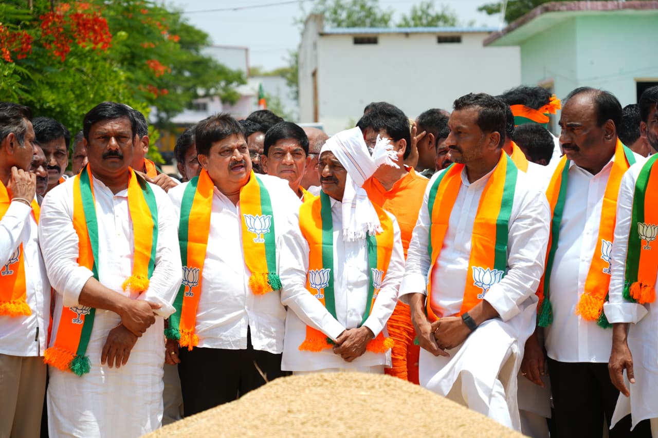 ధాన్యం కొనుగోళ్లలో సర్కారు విఫలం
